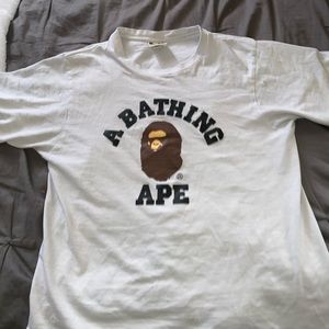 Selling a bape shirt real